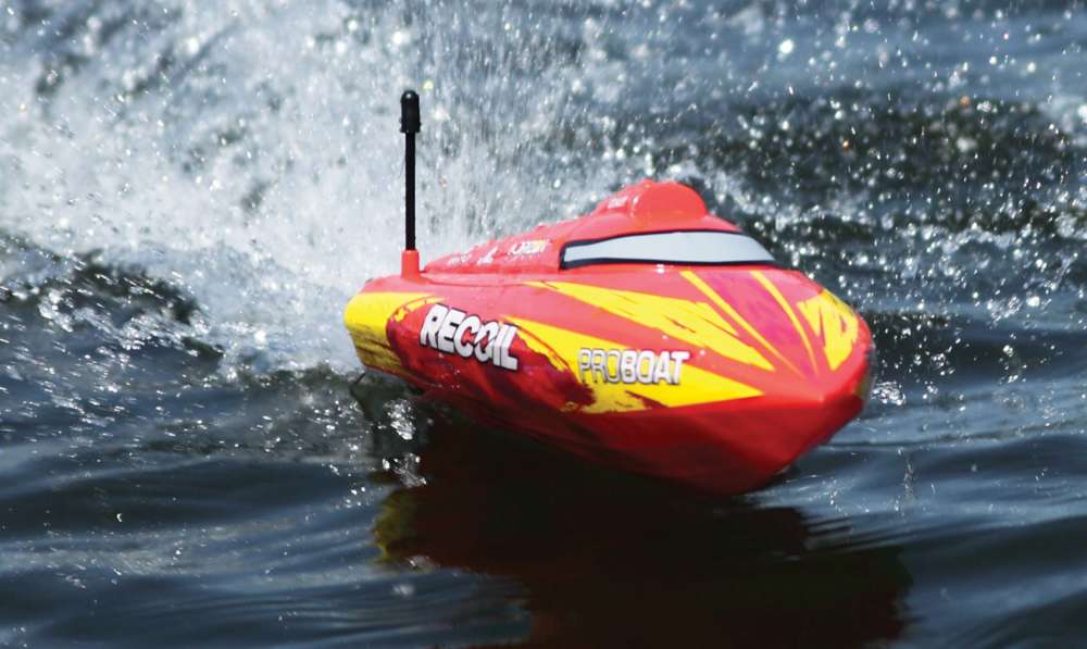 pro boat recoil 17